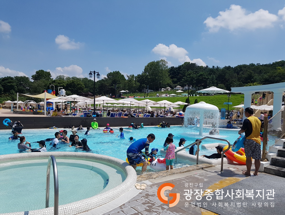 여름방학 가족나들이.png