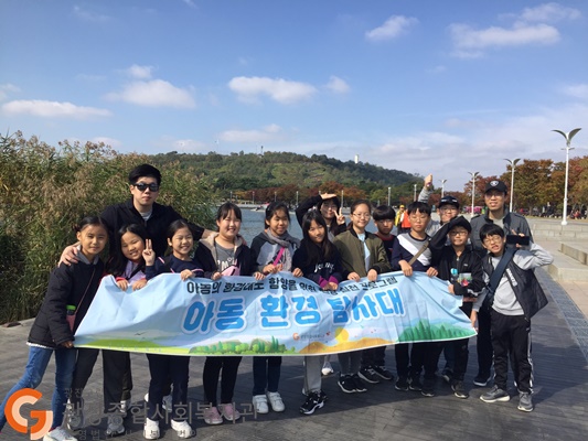 단체사진.jpg
